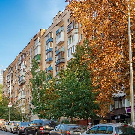 Квартира По Улице Федорова 1 Kiev Esterno foto