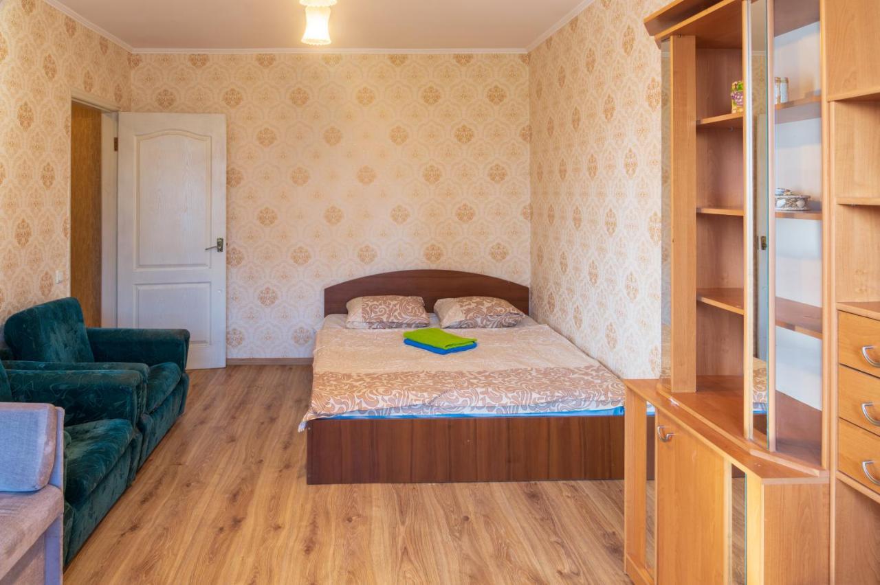 Квартира По Улице Федорова 1 Kiev Esterno foto