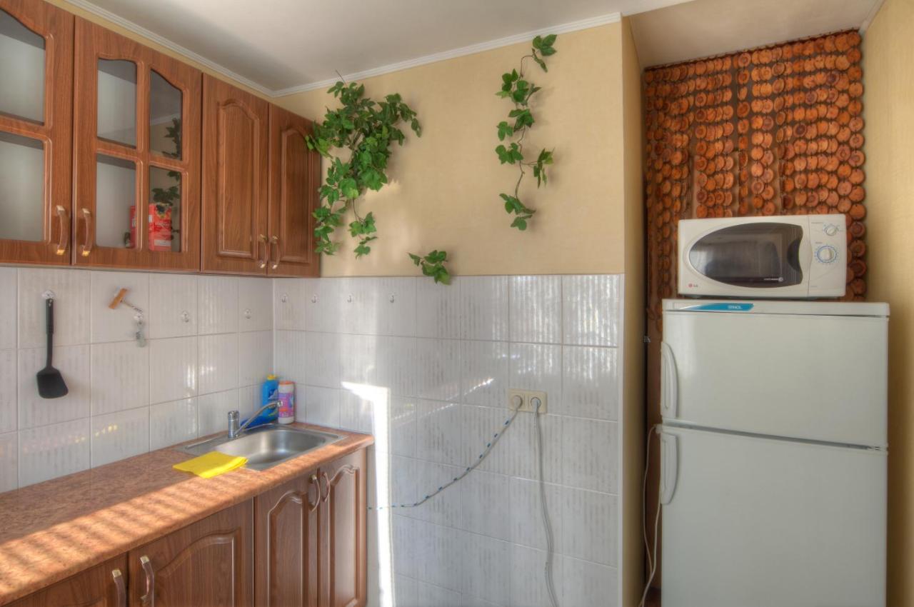 Квартира По Улице Федорова 1 Kiev Esterno foto