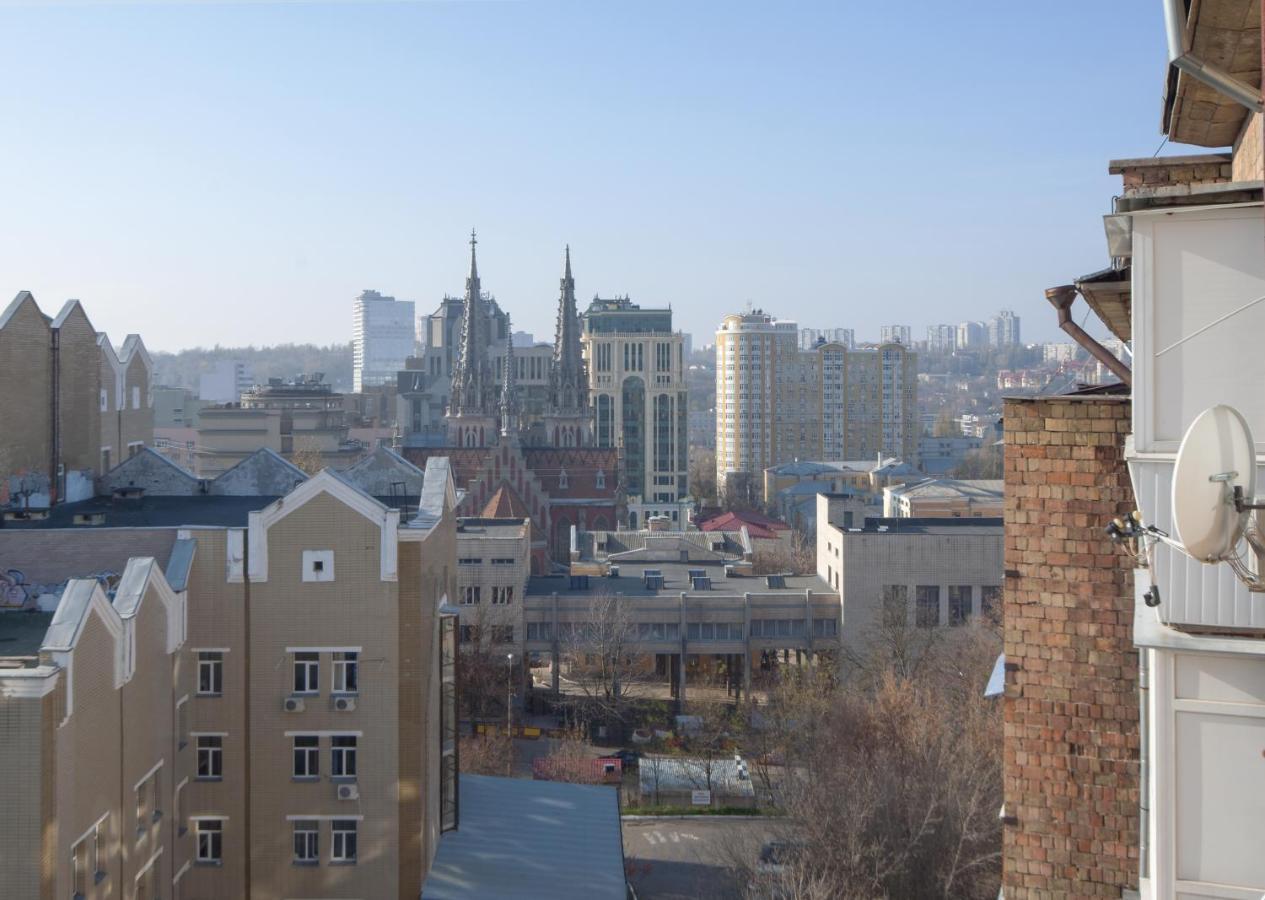 Квартира По Улице Федорова 1 Kiev Esterno foto