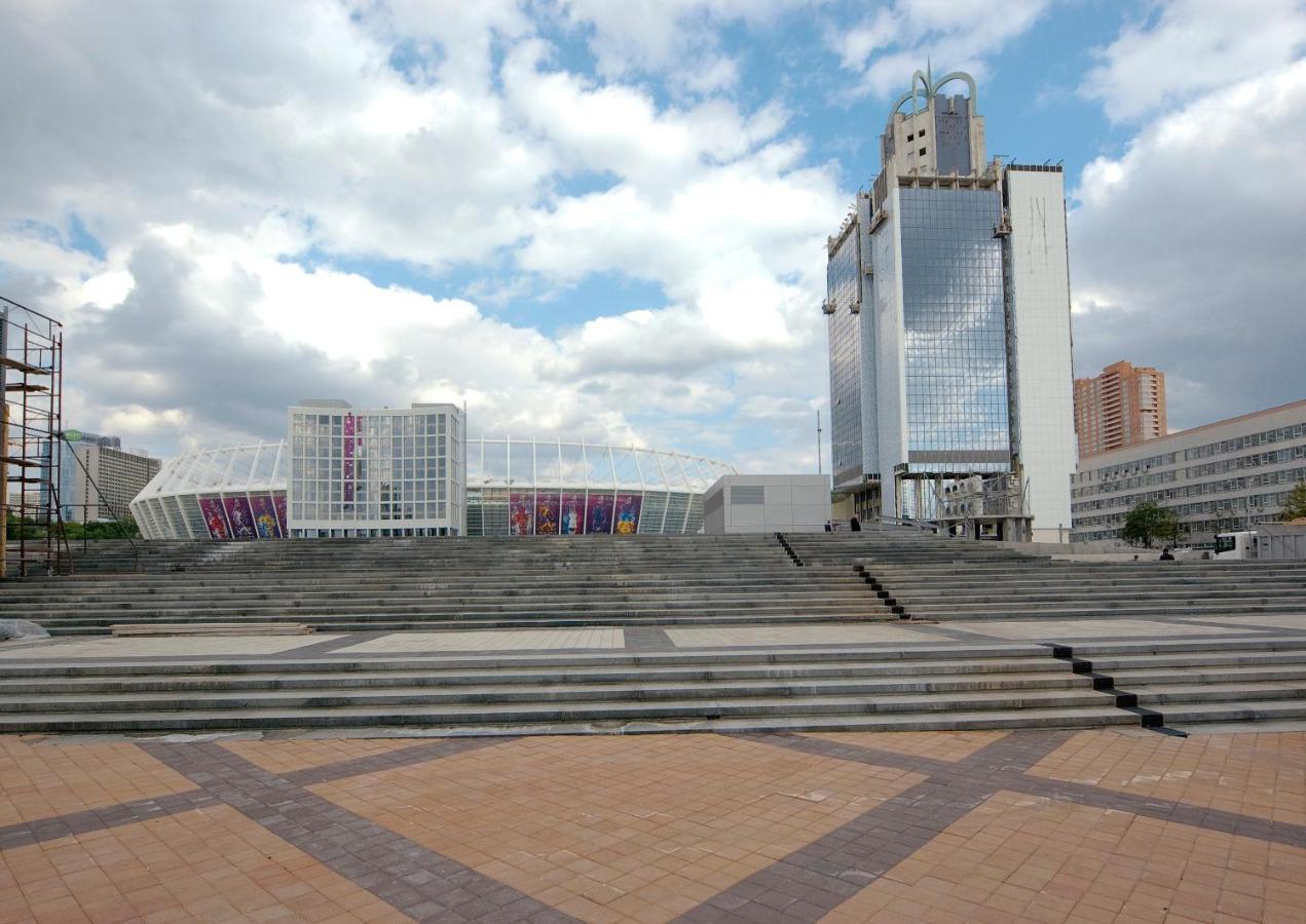 Квартира По Улице Федорова 1 Kiev Esterno foto